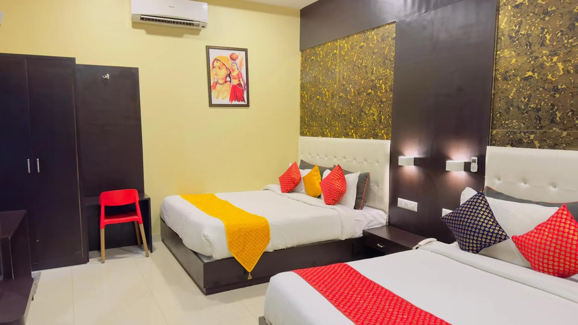 *** Hotel Bhagwat Stays Udaipur - Best Economy Stay In Udaipur With Swimmimg Pool India
