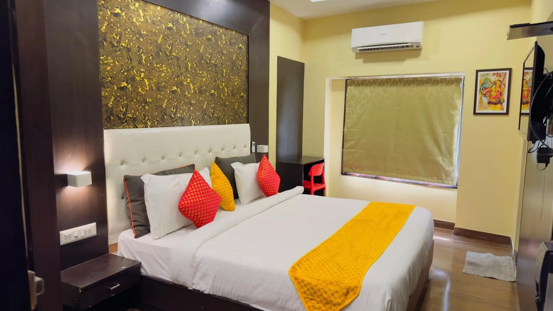 Bhagwat Stays Udaipur - Best Economy Stay In Udaipur With Swimmimg Pool