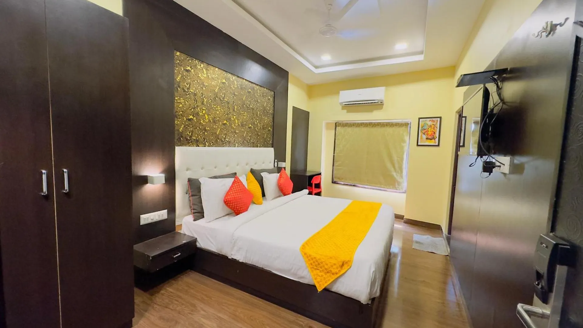 *** Hotel Bhagwat Stays Udaipur - Best Economy Stay In Udaipur With Swimmimg Pool Indien