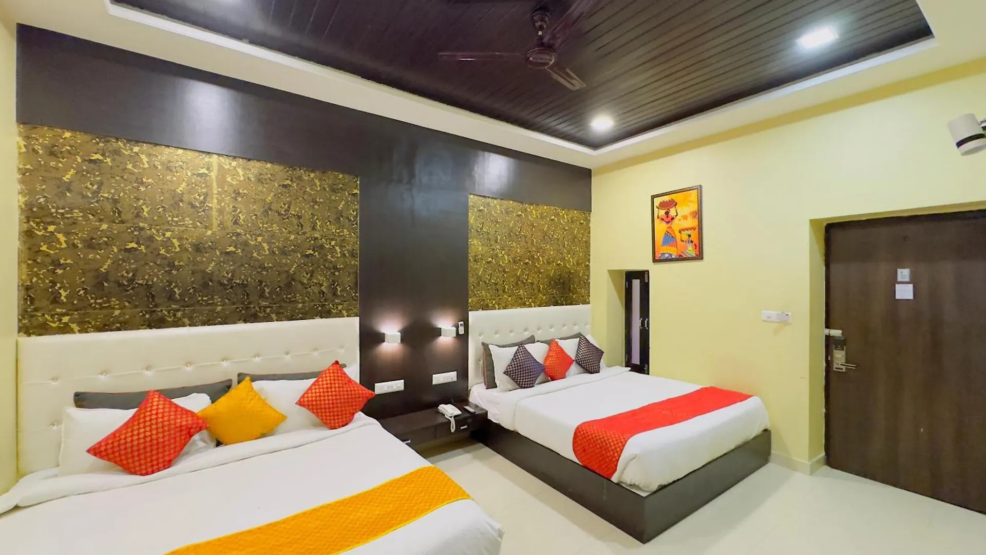 Bhagwat Stays Udaipur - Best Economy Stay In Udaipur With Swimmimg Pool