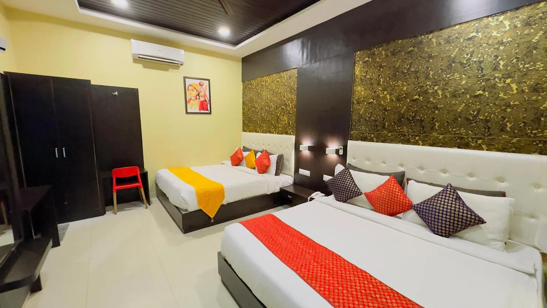 Bhagwat Stays Udaipur - Best Economy Stay In Udaipur With Swimmimg Pool 3*,  India