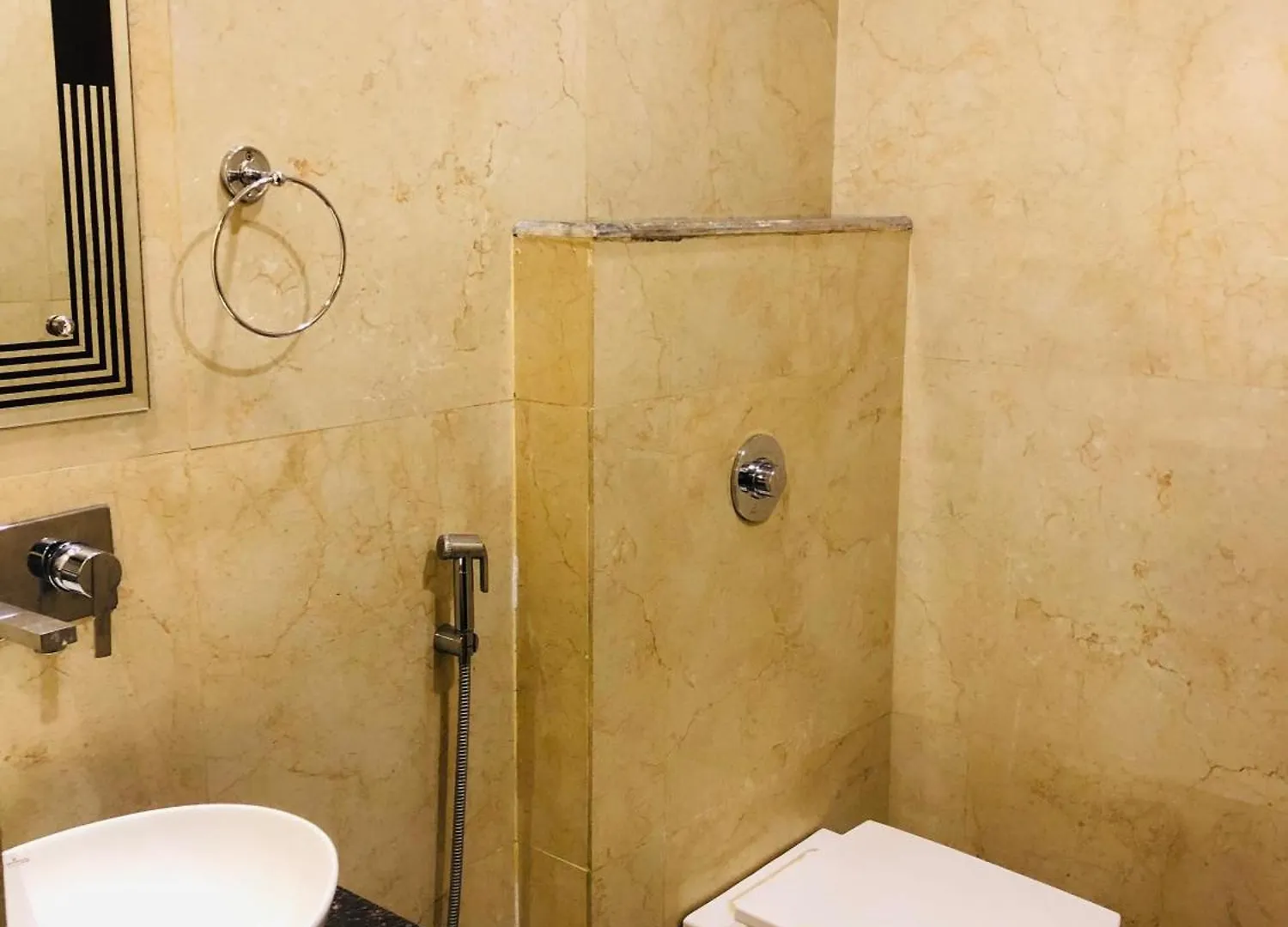 Bhagwat Stays Udaipur - Best Economy Stay In Udaipur With Swimmimg Pool 3*,