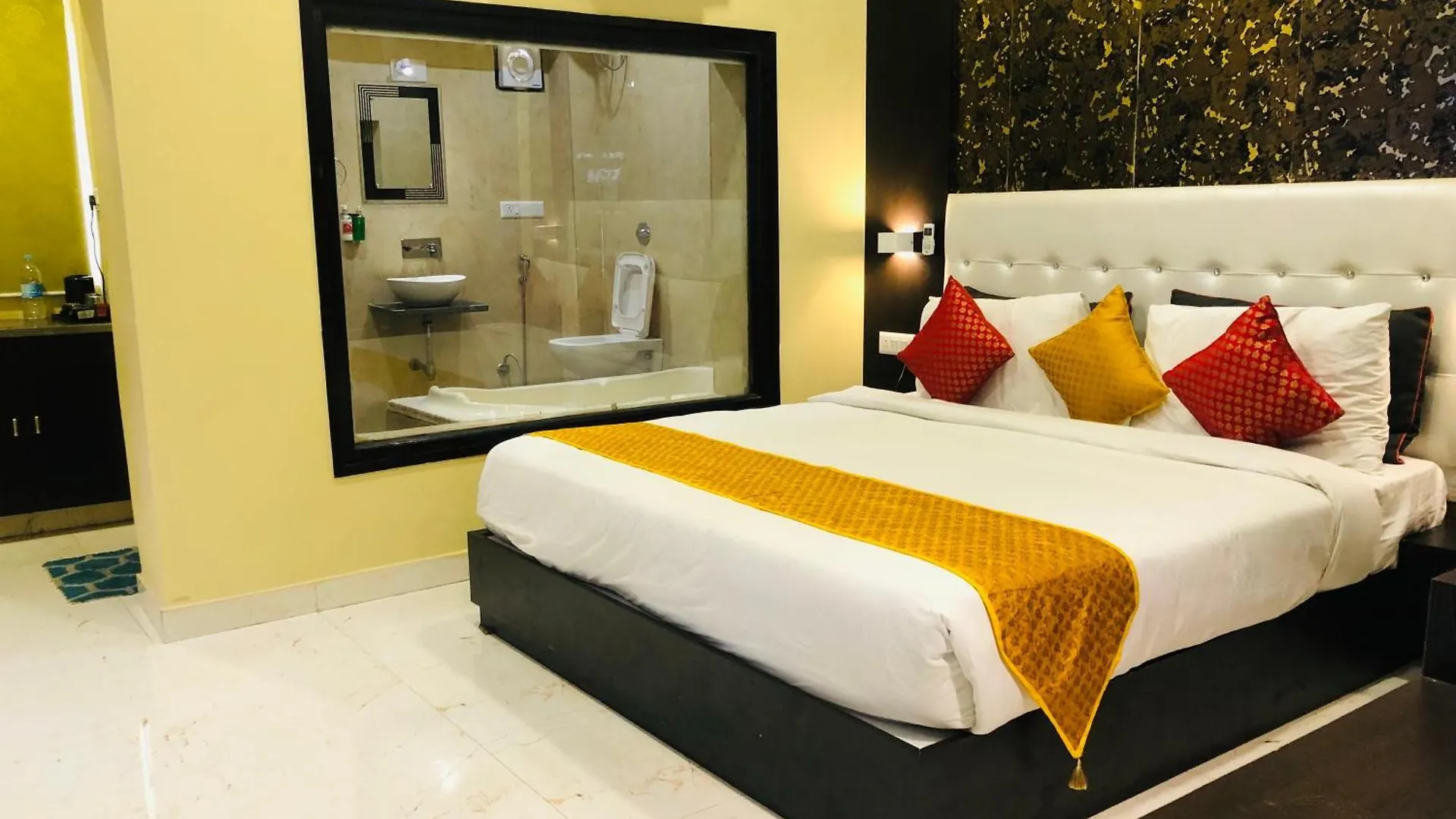 Bhagwat Stays Udaipur - Best Economy Stay In Udaipur With Swimmimg Pool 3*,  Indien