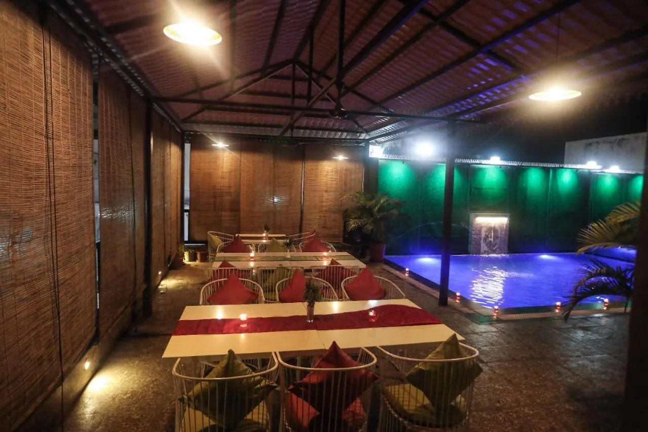 Bhagwat Stays Udaipur - Best Economy Stay In Udaipur With Swimmimg Pool Hotel