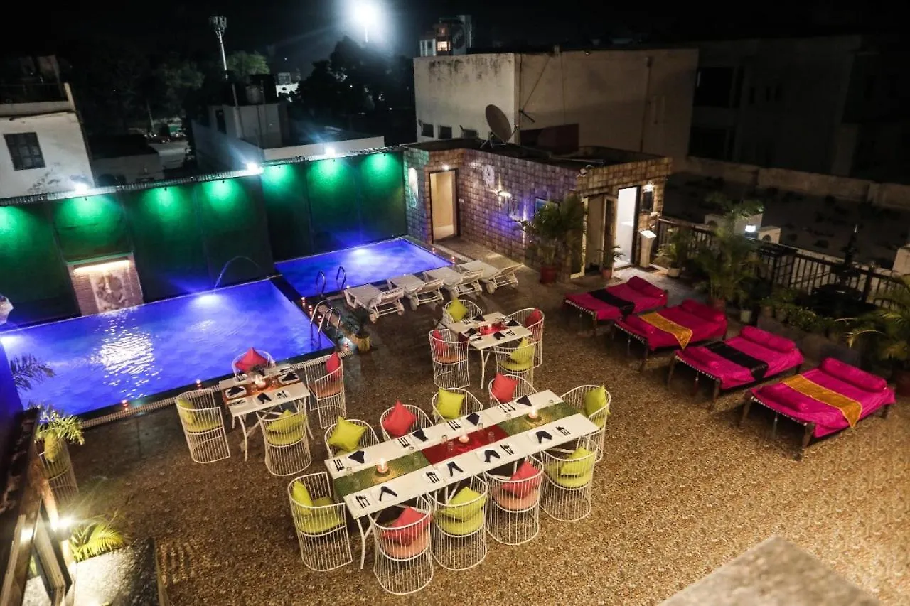 Bhagwat Stays Udaipur - Best Economy Stay In Udaipur With Swimmimg Pool