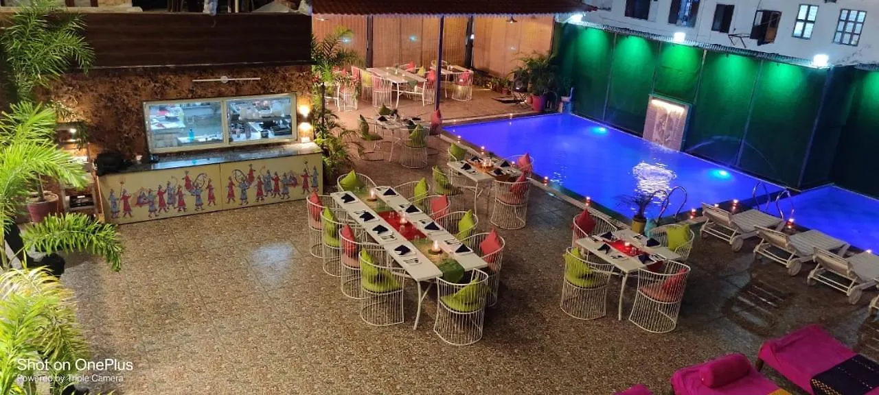Bhagwat Stays Udaipur - Best Economy Stay In Udaipur With Swimmimg Pool